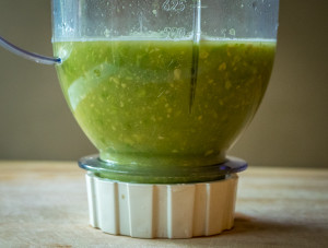 sopa aguacate after being blended