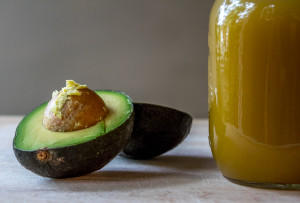 sopa aguacate two ingredients avocado and stock
