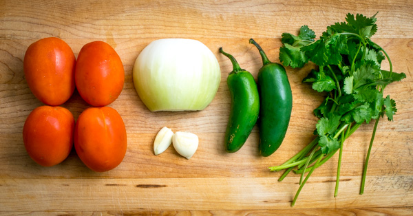 Ingredients for Huevos Ahogado broth