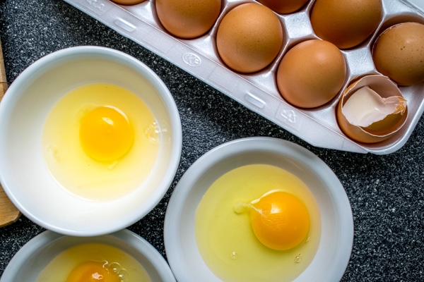 If you've never had eggs poached in homemade salsa before then wait no longer! You simply cannot beat the flavor of these Huevos Ahogados. So good! mexicanplease.com