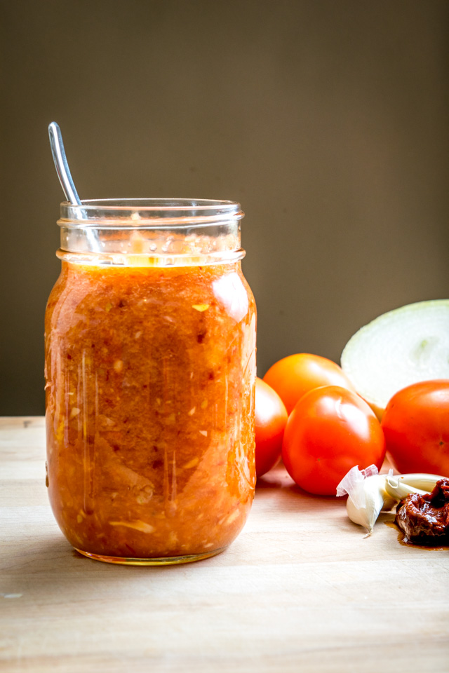 Tomato-Chipotle Salsa Step-by-Step | mexicanplease.com