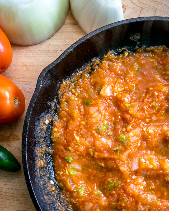 Everyone has their own sweet spot when it comes to Ranchera Sauce, what's yours? These three variations are the ones you'll find most often on dining tables around Mexico. mexicanplease.com