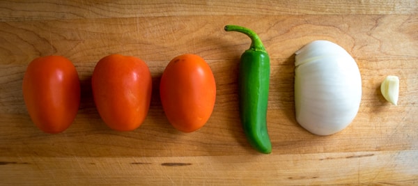 Everyone has their own sweet spot when it comes to Ranchera Sauce, what's yours? These three variations are the ones you'll find most often on dining tables around Mexico. mexicanplease.com