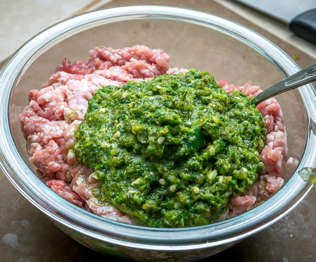 Grilled Mexican Green Chorizo Sausage Recipe :: The Meatwave