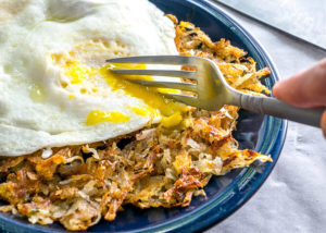 These Jalapeno Hash Browns are a quick way to jumpstart your morning. A few simple tricks will ensure you always end up with a crispy batch. So good! mexicanplease.com