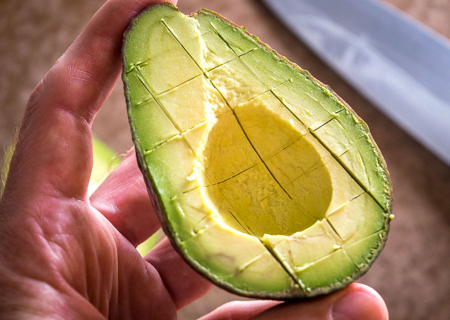 Ein paar wichtige Tipps halten Ihre Küche mit reifen Avocados gefüllt. Großartig! Enthält auch die beliebtesten Avocado-Rezepte auf unserer Website. mexicanplease.com 