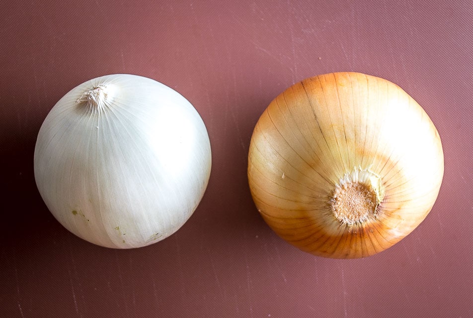 white and yellow onion difference