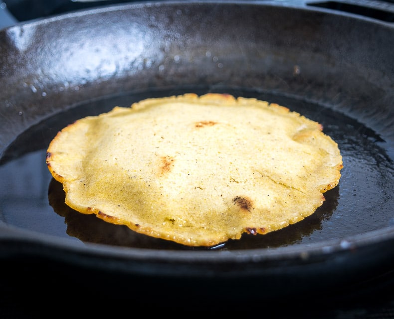 Gordita puffing up while cooking in some oil!