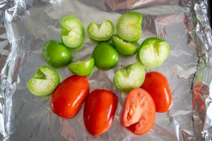Tomatoes and tomatillos for Chile de Arbol Salsa