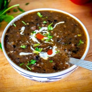 This is a trusty Mexican Bean Soup recipe that you can use with any type of bean -- but please try to make it with some stock that you trust as it makes a huge difference! I used homemade vegetable stock but chicken stock is an equally good choice. mexicanplease.com