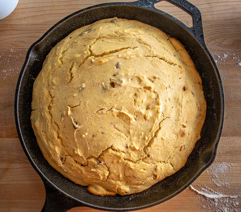 Maisbrot nach dem Kochen für 23 Minuten