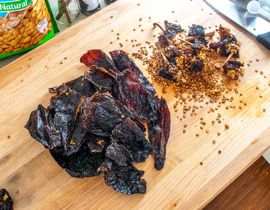 De-stemming and de-seeding Ancho chiles